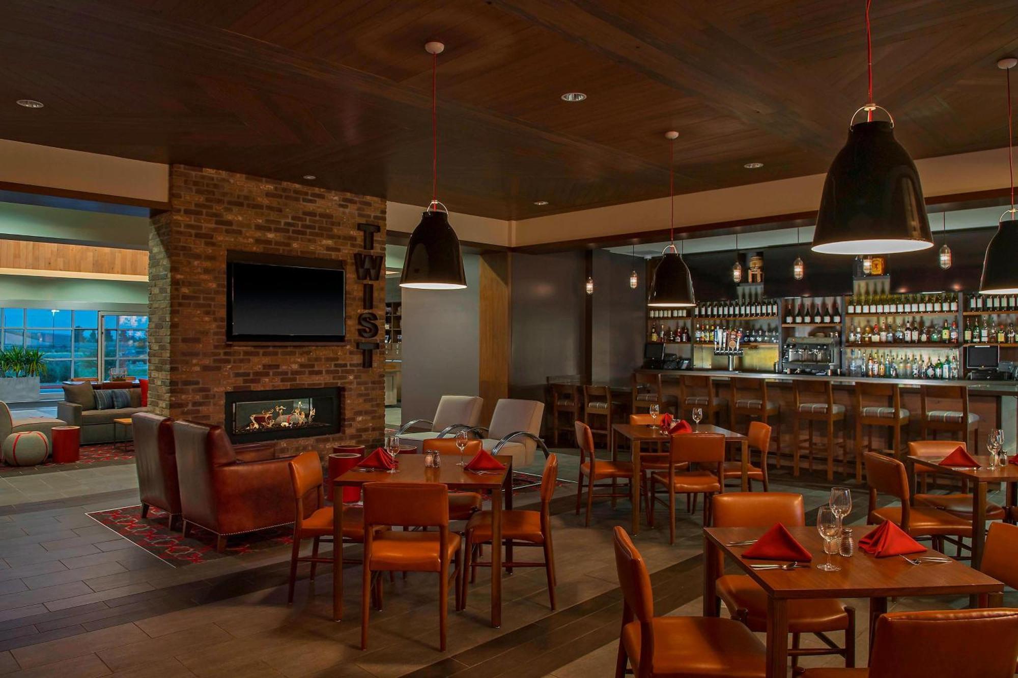Four Points By Sheraton ميدلاند المظهر الخارجي الصورة